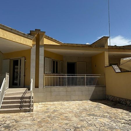 Dimora Di Bari Villa เซลวา ดิ ฟาซาโน ภายนอก รูปภาพ