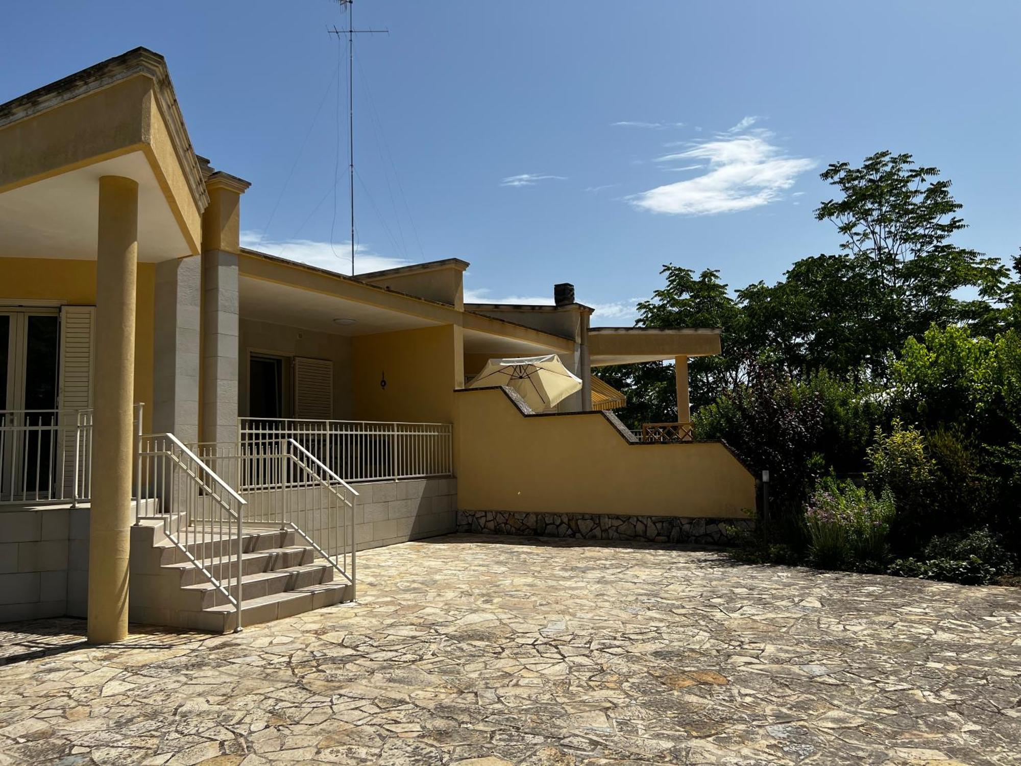 Dimora Di Bari Villa เซลวา ดิ ฟาซาโน ภายนอก รูปภาพ