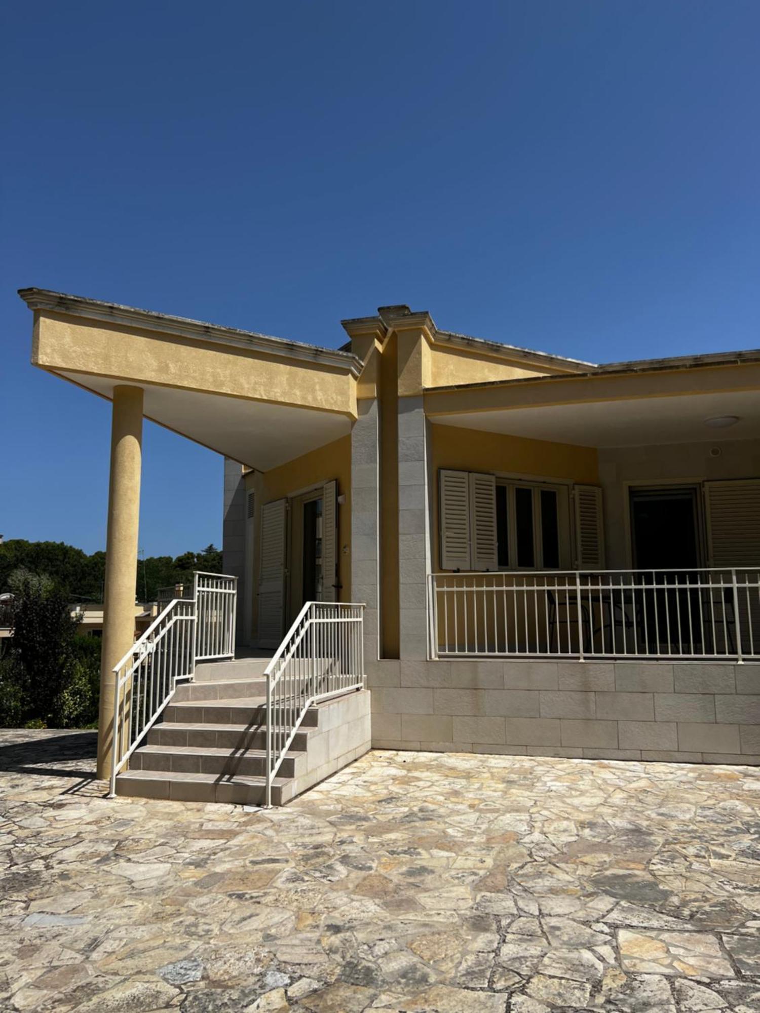 Dimora Di Bari Villa เซลวา ดิ ฟาซาโน ภายนอก รูปภาพ